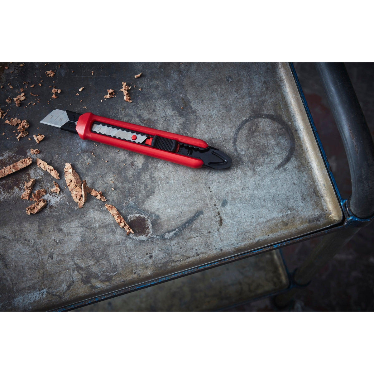 Hultafors SFP 18mm Snap-Off Knife with Tail Fin - Auto-lock (SFP 18A) #lock-type_Auto-lock (SFP 18A)