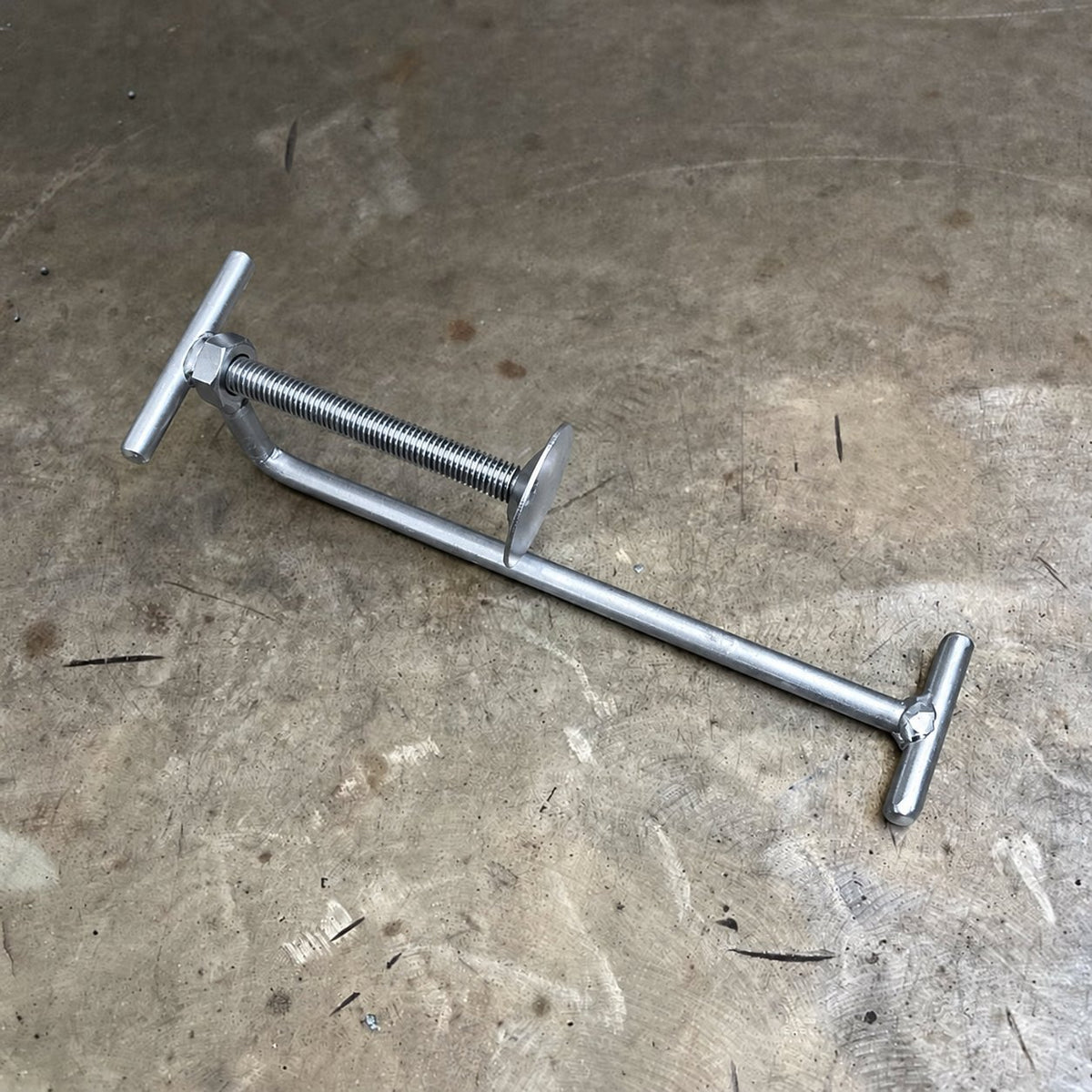Internal Brick Clamp - T-Bar Bed Joint (103mm / half brick) by Rhinobuild