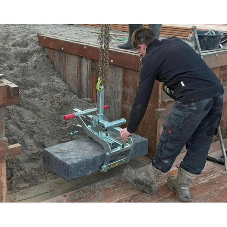 Almi AL750 UNI Block Clamp – 750kg Universal Kerb & Step Lifting Grab by Almi