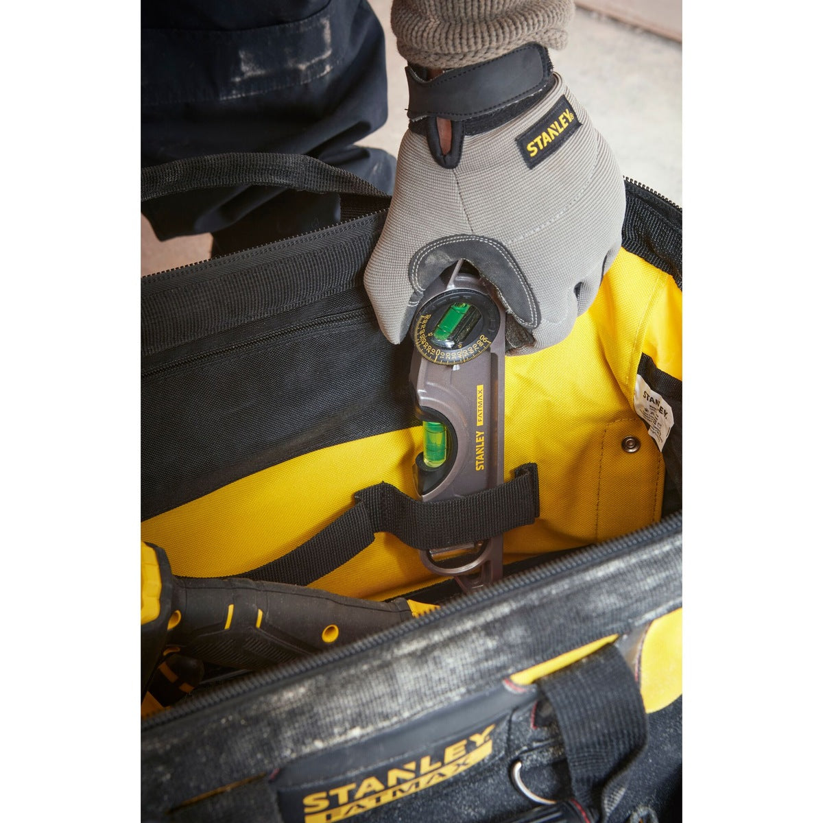 Stanley FatMax 18in tool bag internal storage