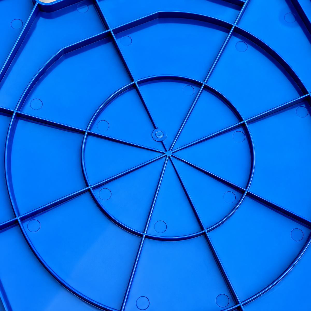Bon RhinoBoard – close-up of underside reinforcing rings and radial ribs
