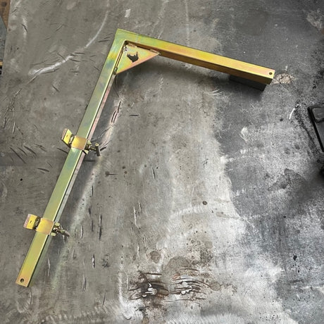 Gallows Bracket with Timber Clamps by Rhinobuild