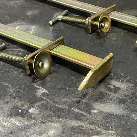 External Brick Clamp - Spiked Sliding Clamp by Rhinobuild